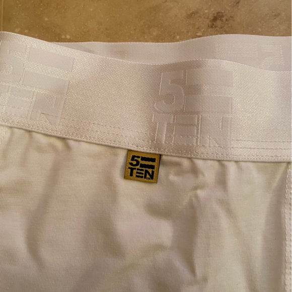 5equals ten NWT White trunk Small - Picture 12 of 12